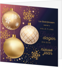 Kerstkaart - Hangende kerstballen en kristallen