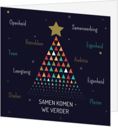 Kerstkaart kerstboom van driehoekjes patroon met kernwaarden